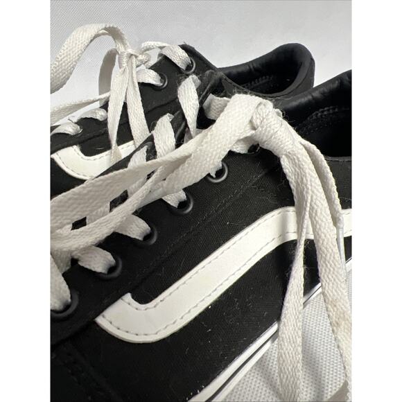 Vans Old Skool Canvas Black White Classic Women’s Casual Lifestyle Shoes Size 8 - Picture 4 of 9